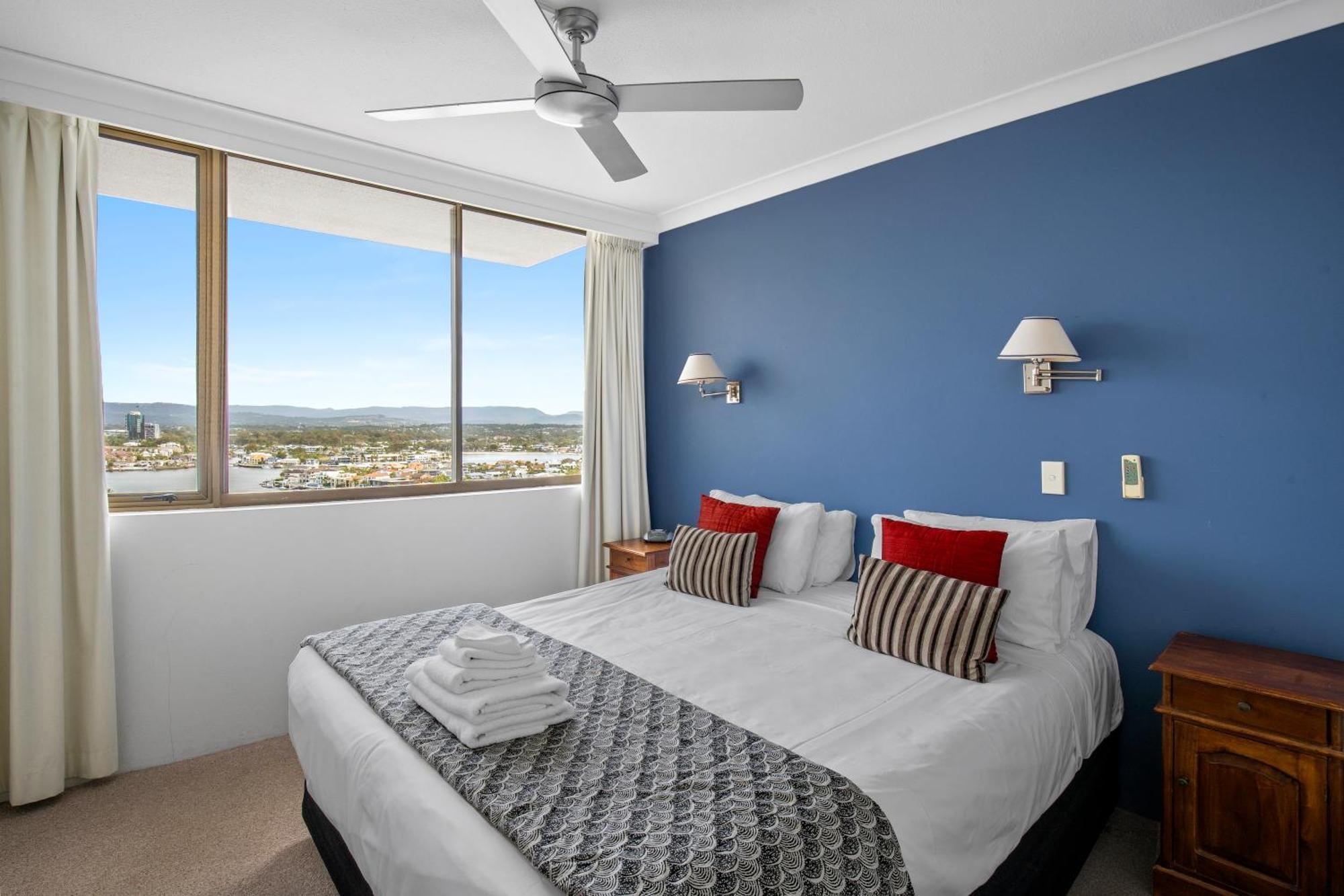 Capricorn One Beachside Holiday Apartments - Official Gold Coast Extérieur photo