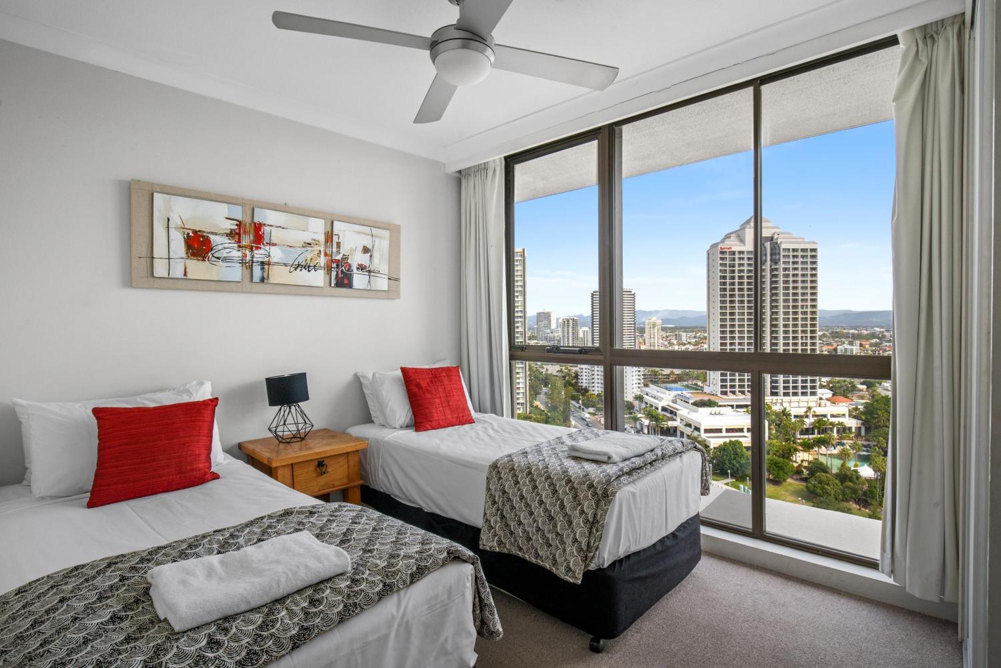 Capricorn One Beachside Holiday Apartments - Official Gold Coast Extérieur photo