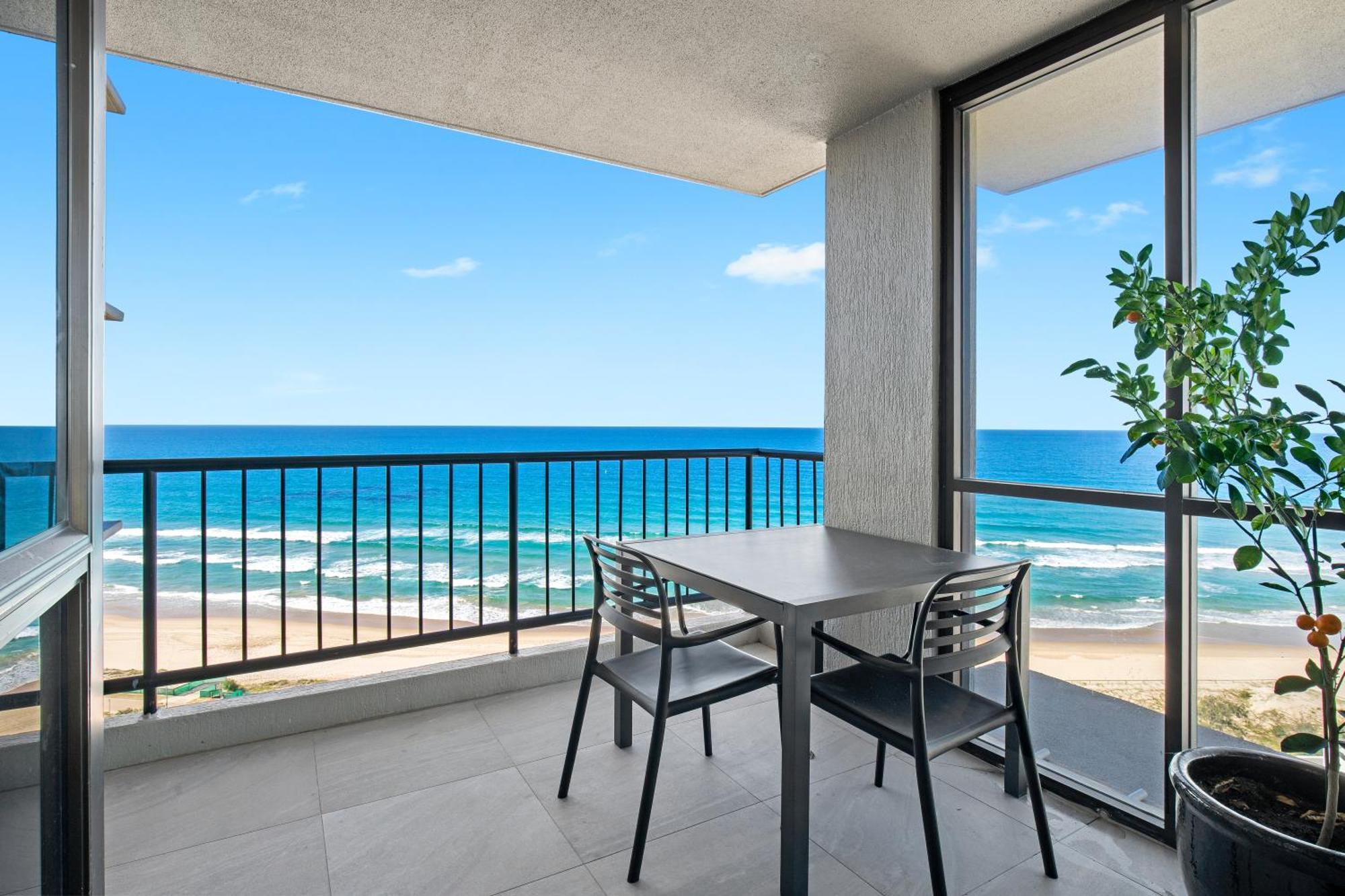 Capricorn One Beachside Holiday Apartments - Official Gold Coast Extérieur photo