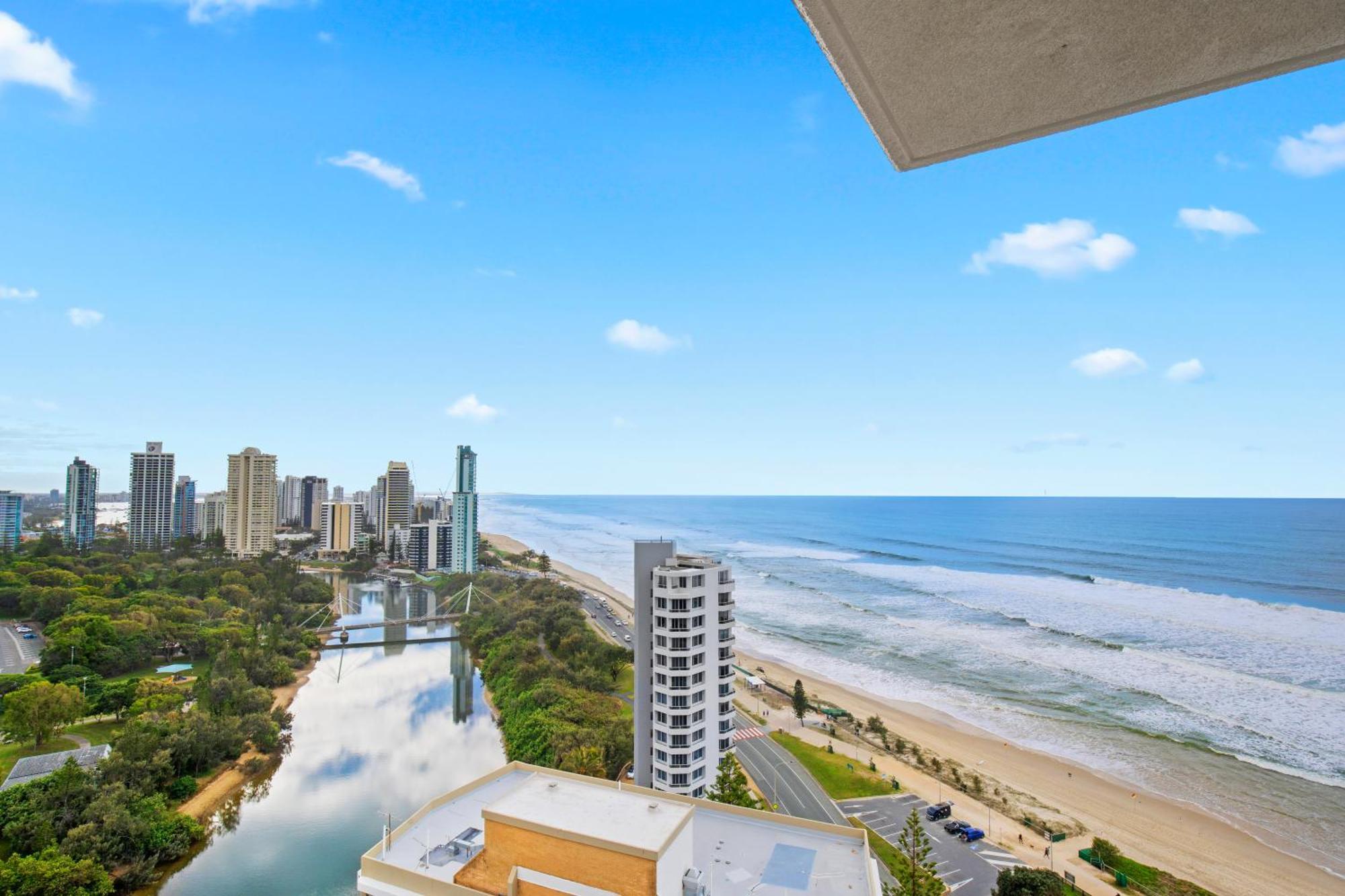 Capricorn One Beachside Holiday Apartments - Official Gold Coast Extérieur photo