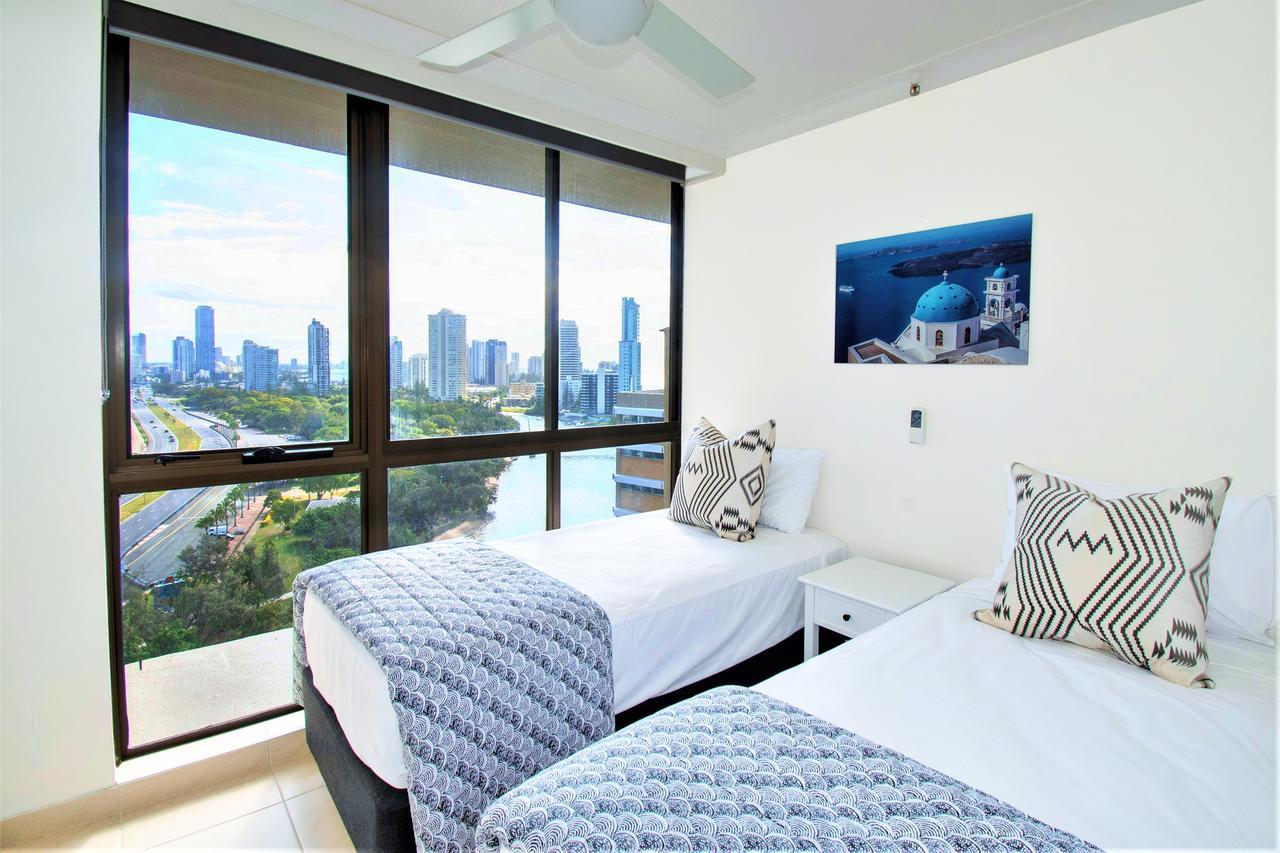 Capricorn One Beachside Holiday Apartments - Official Gold Coast Extérieur photo