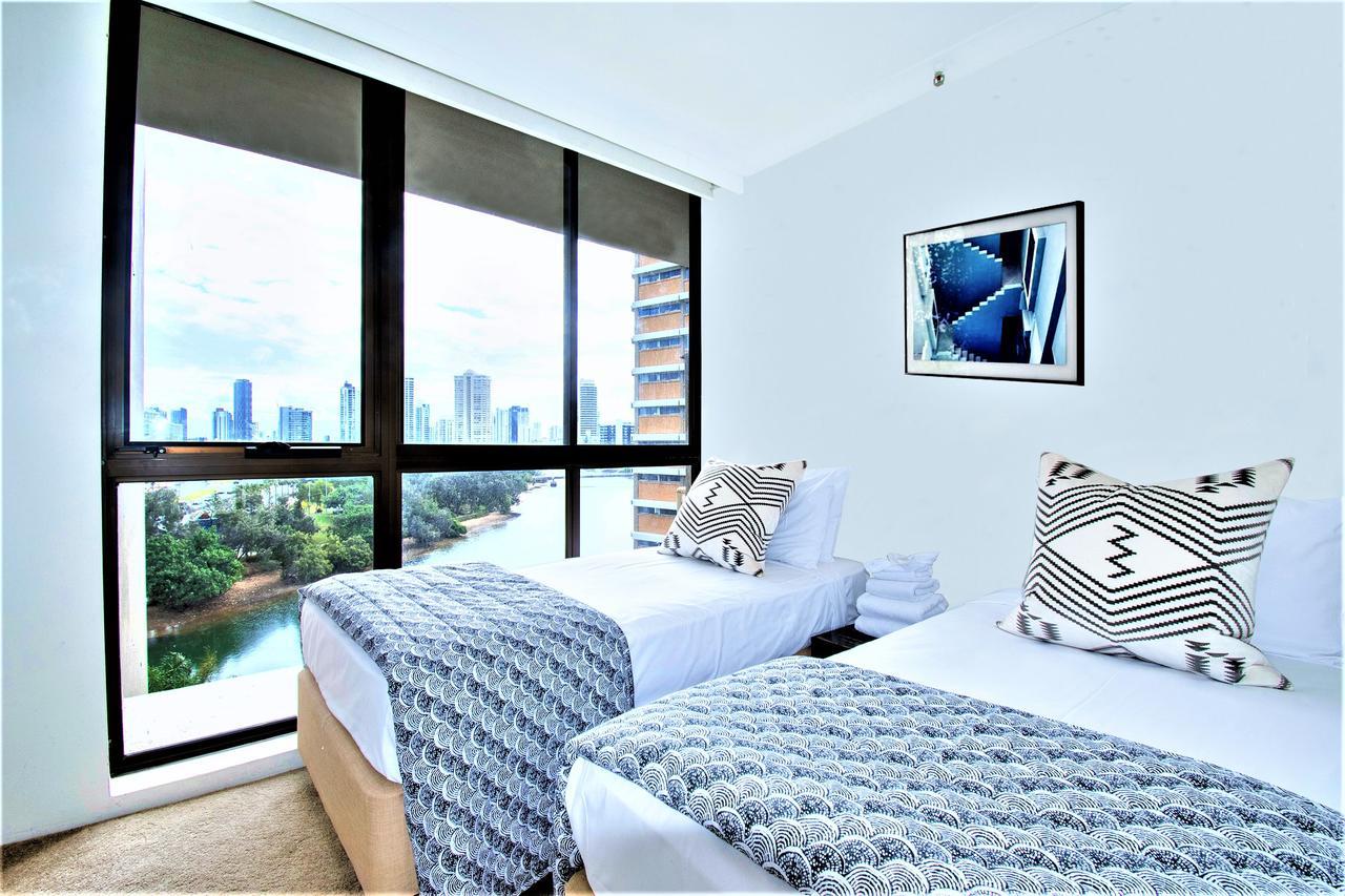 Capricorn One Beachside Holiday Apartments - Official Gold Coast Extérieur photo