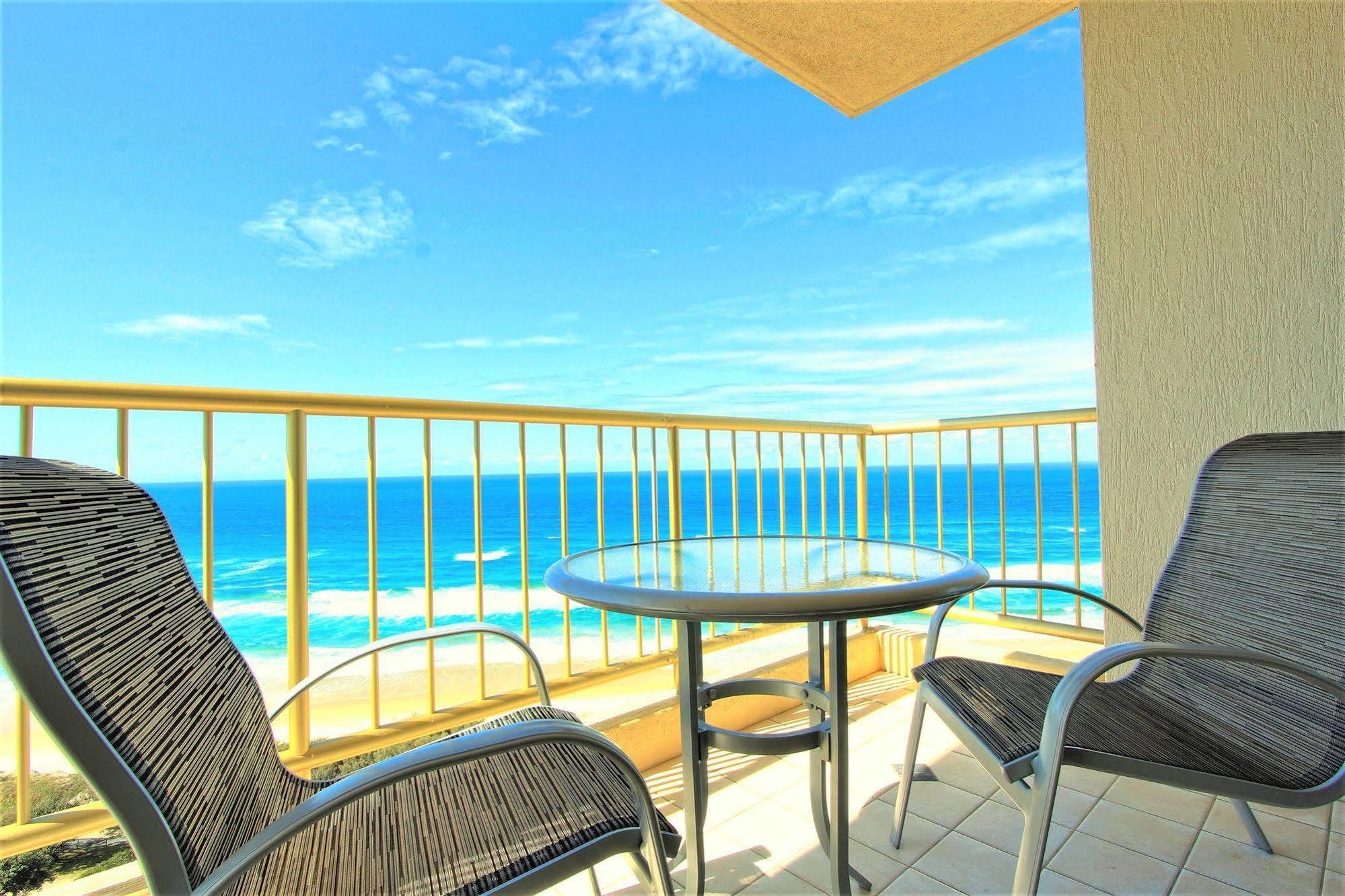Capricorn One Beachside Holiday Apartments - Official Gold Coast Extérieur photo