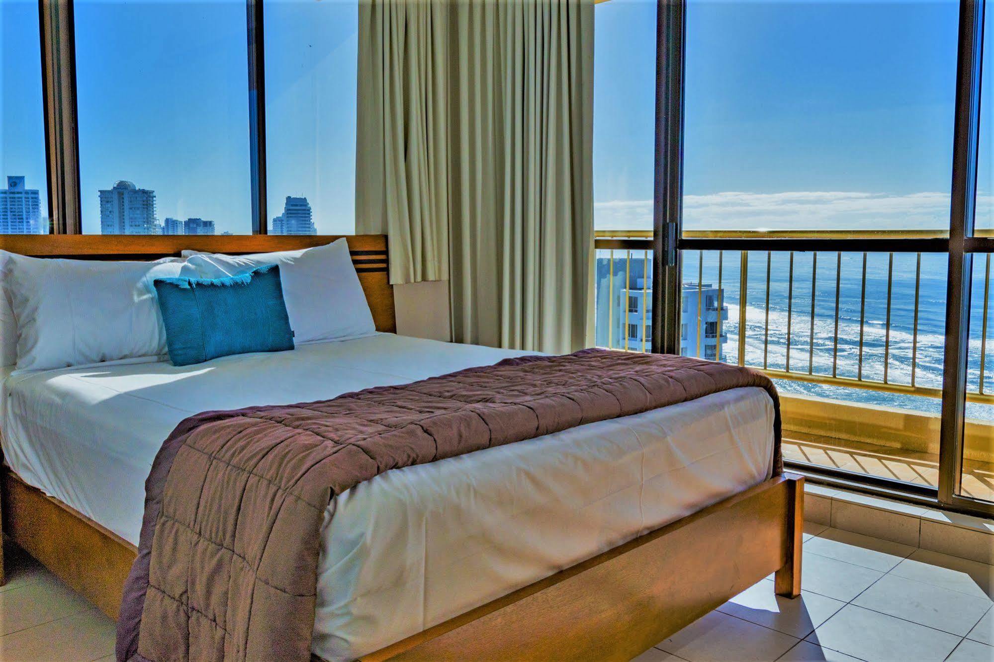 Capricorn One Beachside Holiday Apartments - Official Gold Coast Extérieur photo